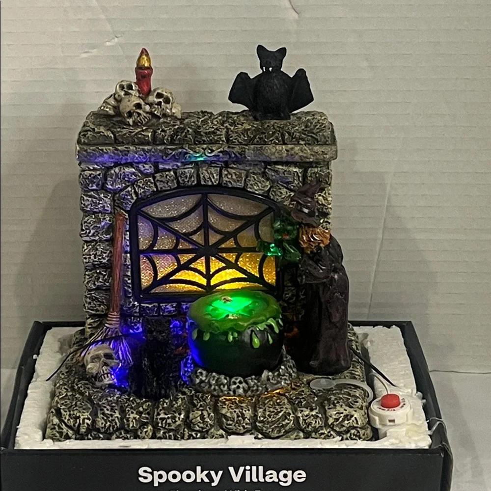 Spooky Village Fireplace W / Fog Light Up Party Decor